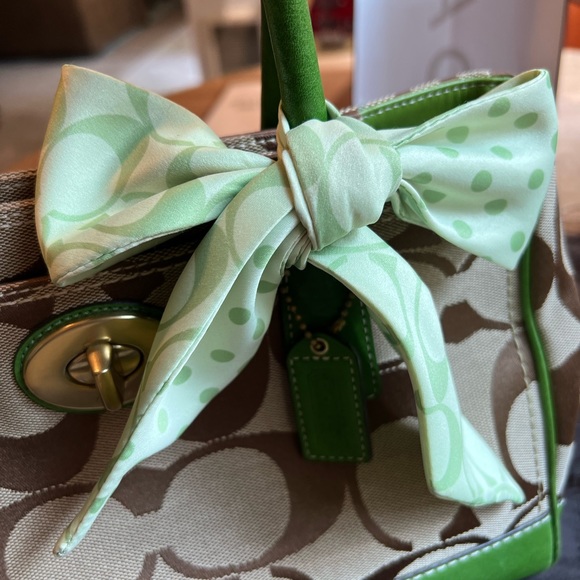 2008 Coach bag, tan with green leather trim, gently used - Picture 11 of 15